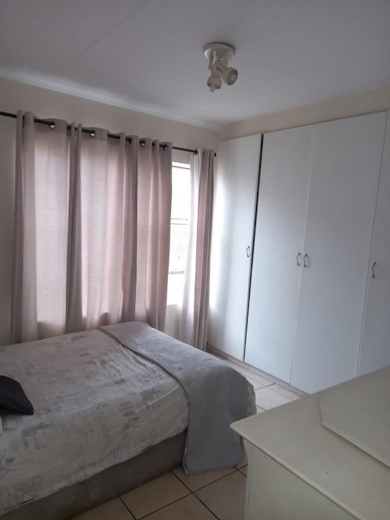 2 Bedroom Property for Sale in Little Falls Gauteng