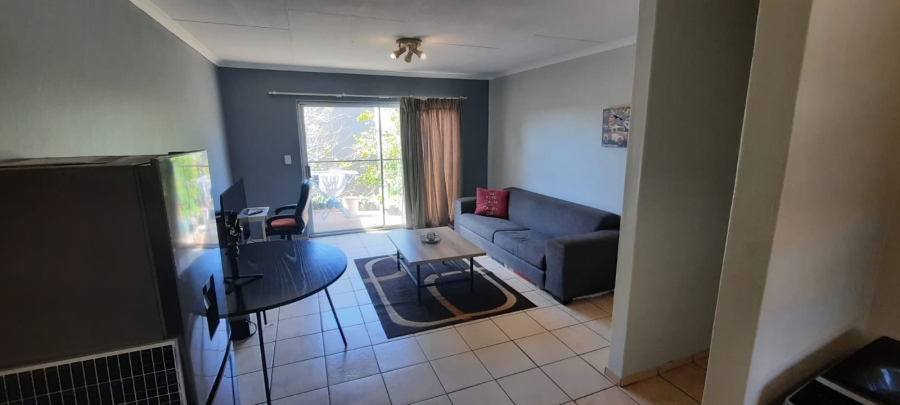 2 Bedroom Property for Sale in Little Falls Gauteng