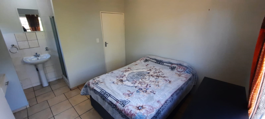 2 Bedroom Property for Sale in Little Falls Gauteng