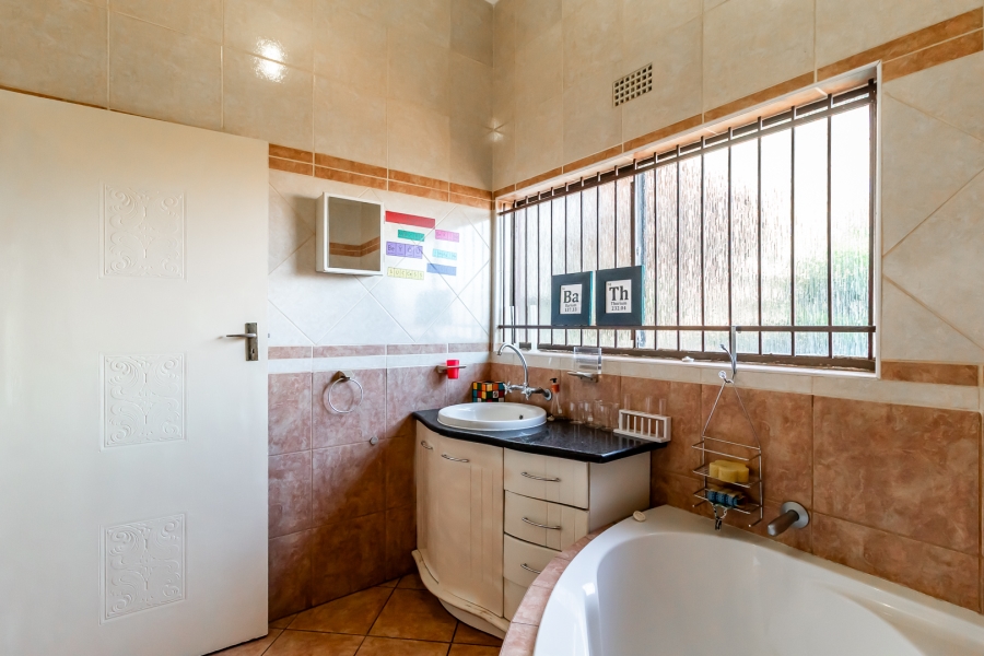 4 Bedroom Property for Sale in Wonderboom South Gauteng