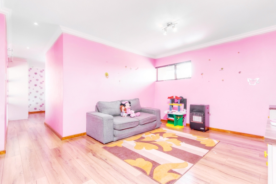 5 Bedroom Property for Sale in Kyalami Gauteng