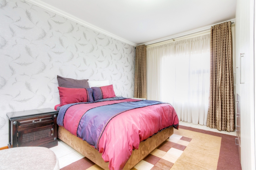 5 Bedroom Property for Sale in Kyalami Gauteng