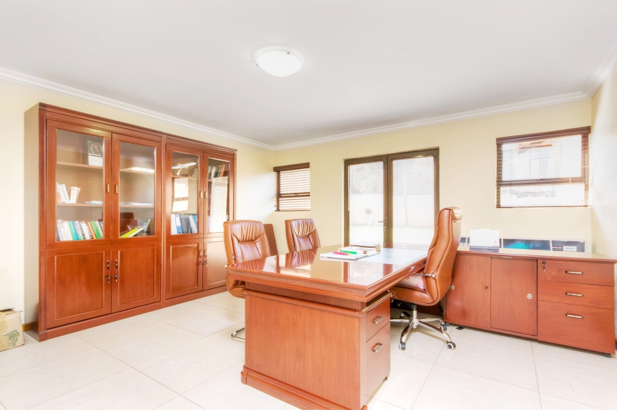 5 Bedroom Property for Sale in Kyalami Gauteng
