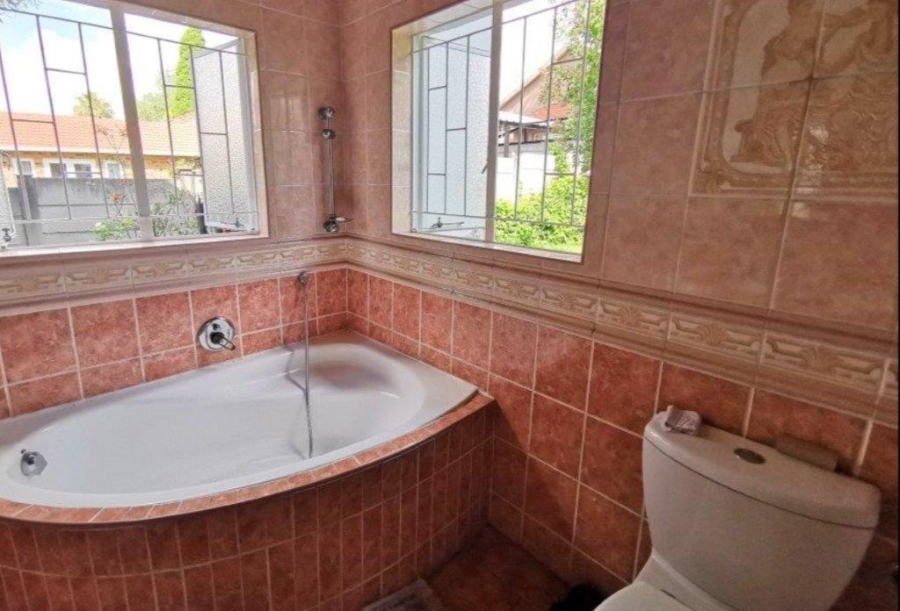 4 Bedroom Property for Sale in Marais Steyn Park Gauteng