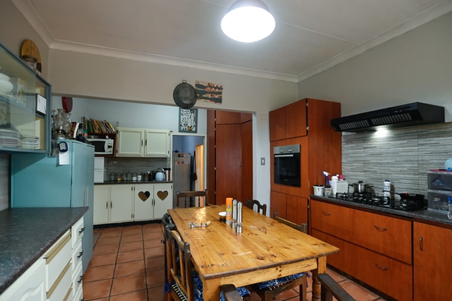 6 Bedroom Property for Sale in Kameeldrift West Gauteng