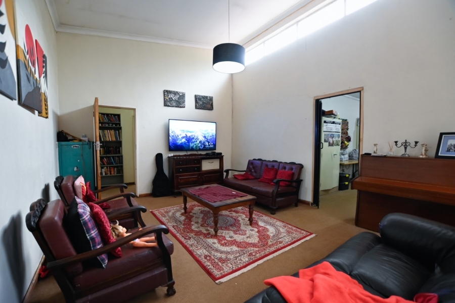 6 Bedroom Property for Sale in Kameeldrift West Gauteng