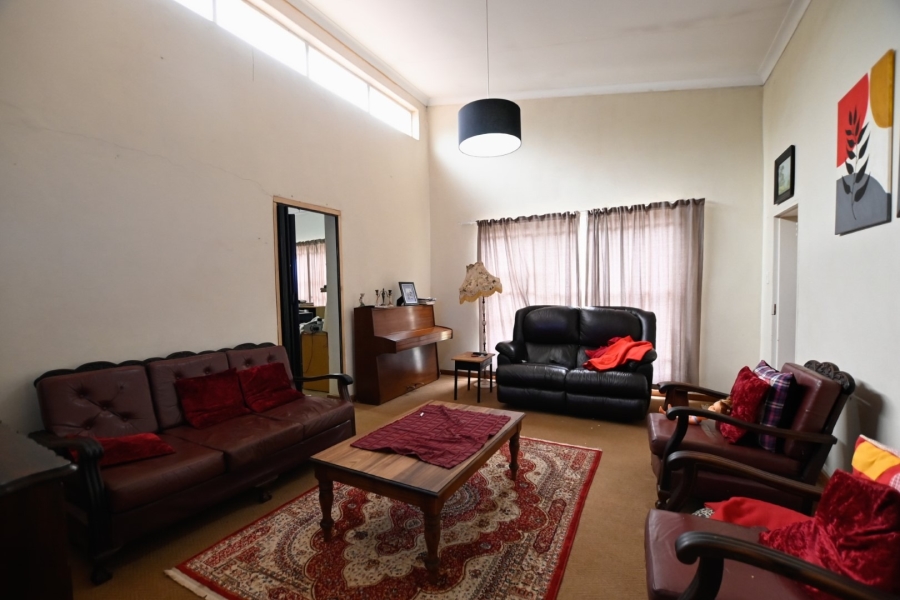 6 Bedroom Property for Sale in Kameeldrift West Gauteng