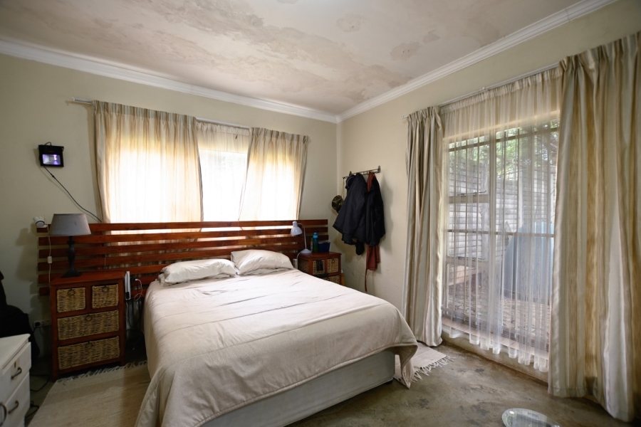 6 Bedroom Property for Sale in Kameeldrift West Gauteng