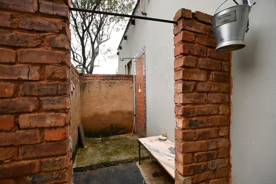 6 Bedroom Property for Sale in Kameeldrift West Gauteng