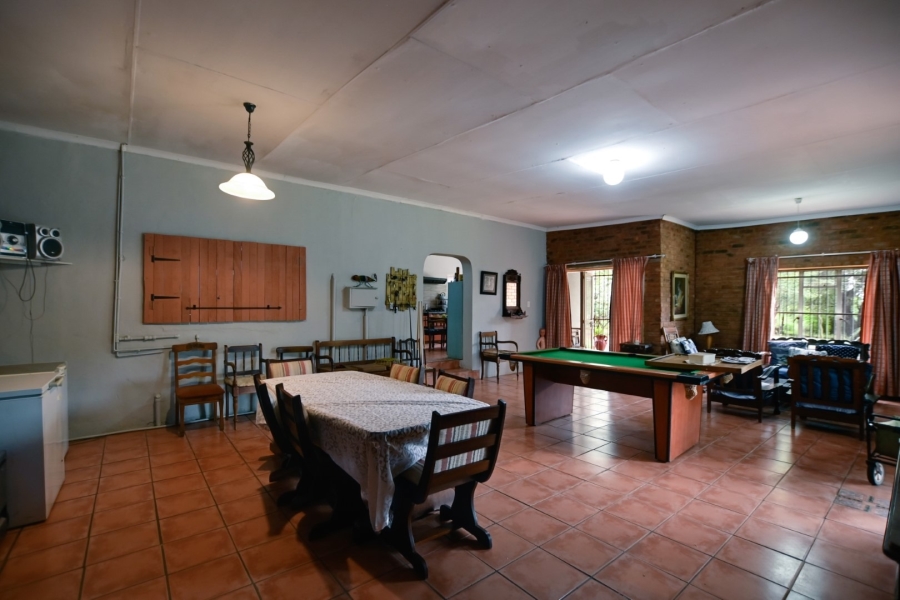6 Bedroom Property for Sale in Kameeldrift West Gauteng