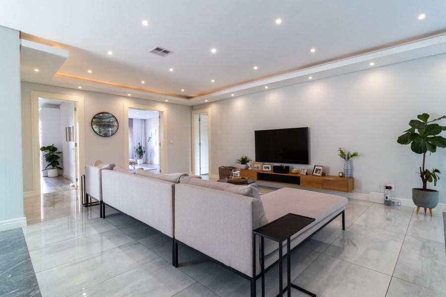 5 Bedroom Property for Sale in Eye of Africa Gauteng