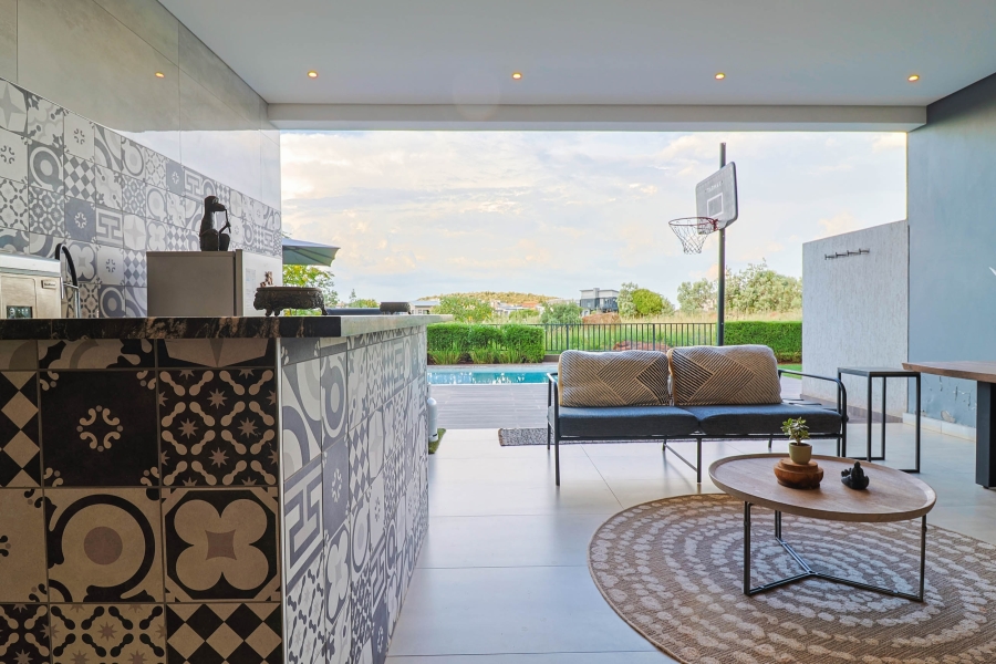 5 Bedroom Property for Sale in Eye of Africa Gauteng