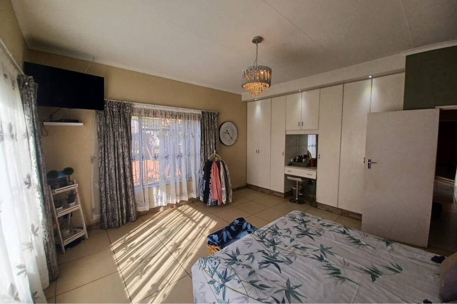 4 Bedroom Property for Sale in Dalview Gauteng