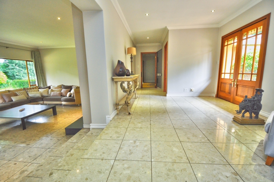 To Let 6 Bedroom Property for Rent in Morningside Ext 40 Gauteng
