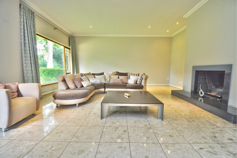 To Let 6 Bedroom Property for Rent in Morningside Ext 40 Gauteng