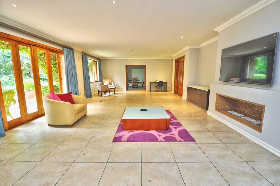 To Let 6 Bedroom Property for Rent in Morningside Ext 40 Gauteng