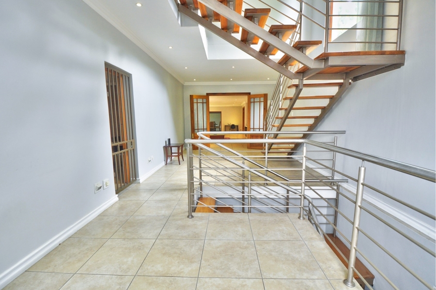 To Let 6 Bedroom Property for Rent in Morningside Ext 40 Gauteng