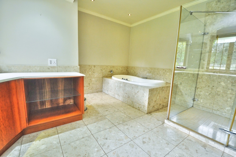 To Let 6 Bedroom Property for Rent in Morningside Ext 40 Gauteng