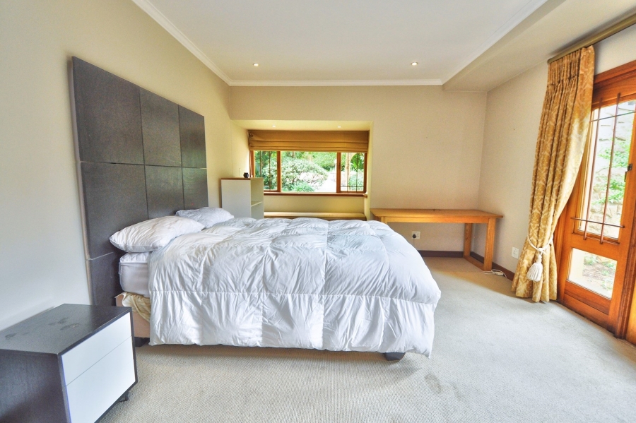 To Let 6 Bedroom Property for Rent in Morningside Ext 40 Gauteng