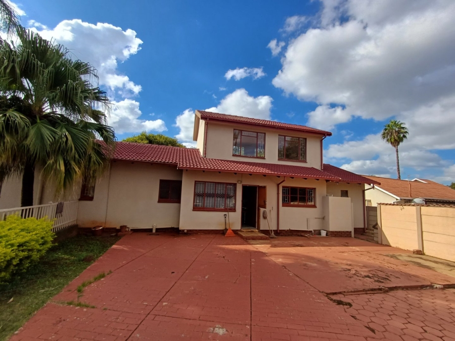 3 Bedroom Property for Sale in Eldorette Gauteng