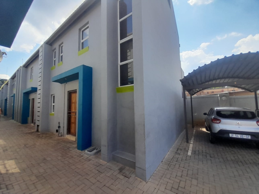 2 Bedroom Property for Sale in Pretoria North Gauteng
