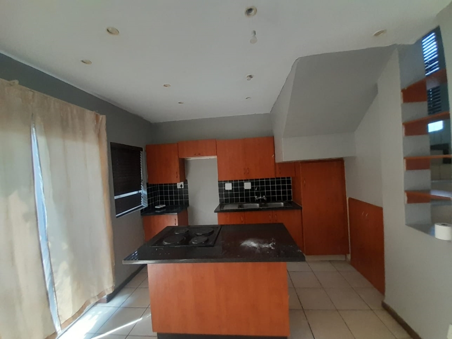 2 Bedroom Property for Sale in Pretoria North Gauteng