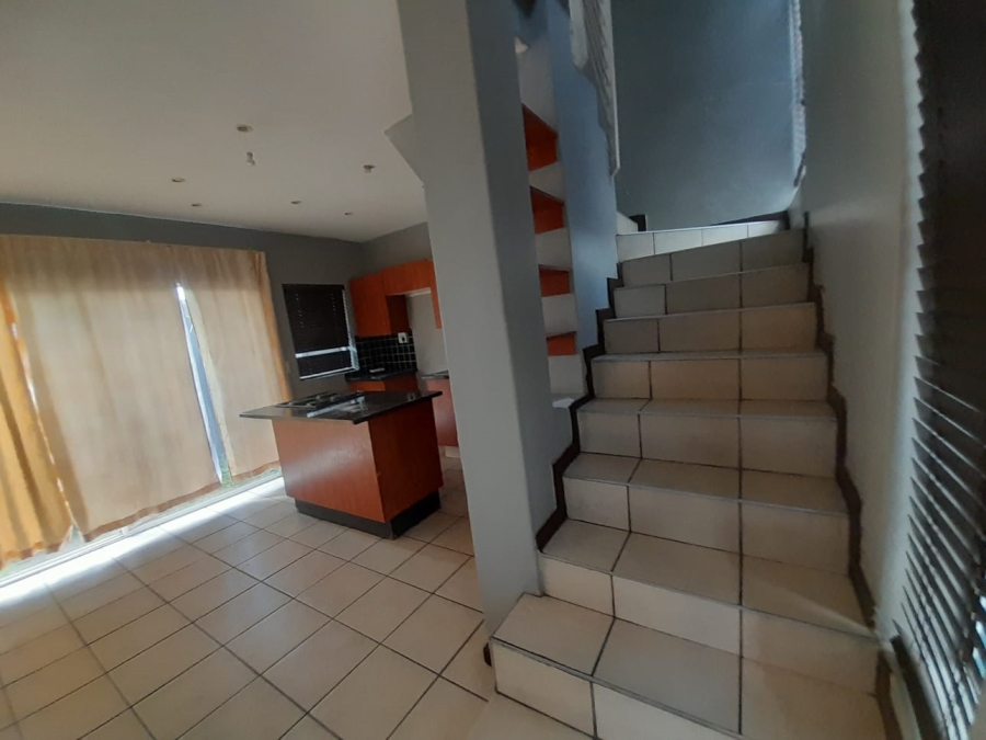2 Bedroom Property for Sale in Pretoria North Gauteng