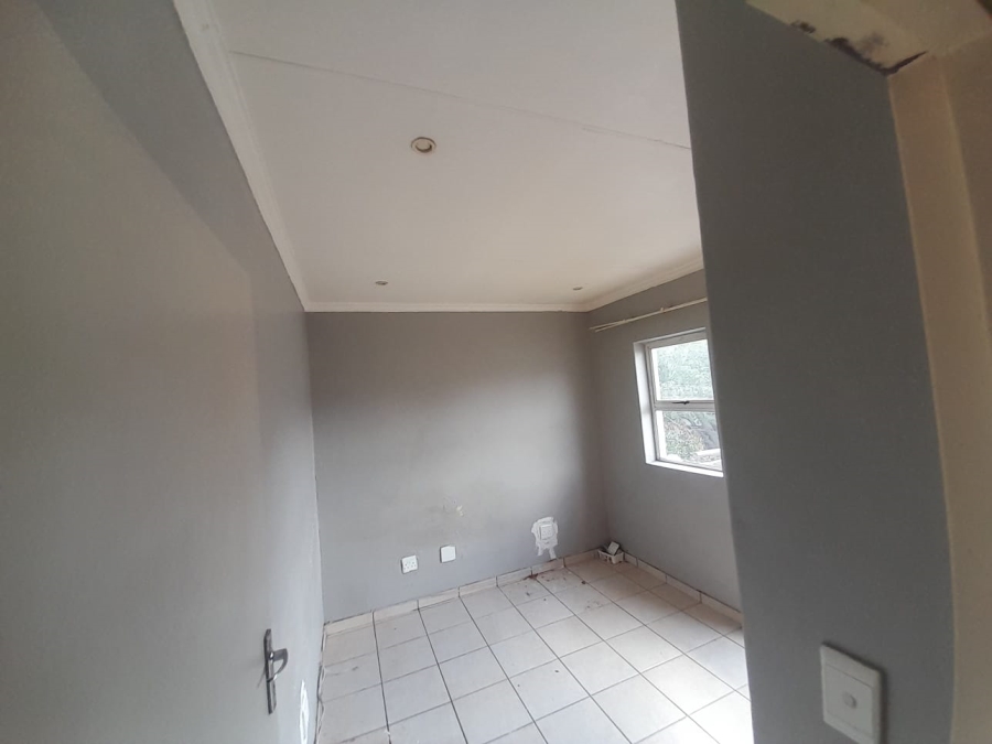 2 Bedroom Property for Sale in Pretoria North Gauteng