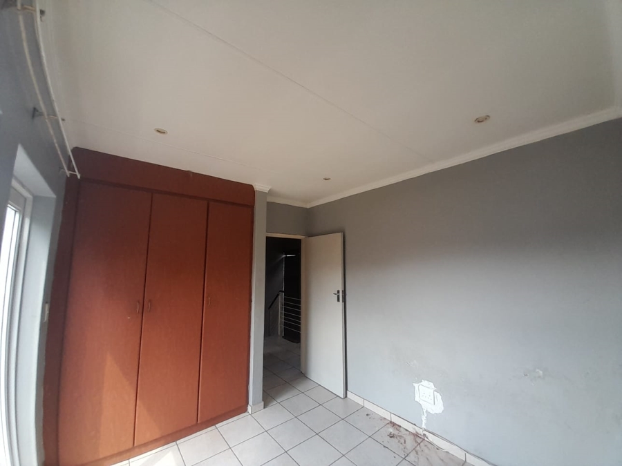 2 Bedroom Property for Sale in Pretoria North Gauteng