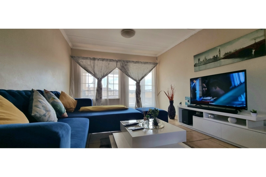 2 Bedroom Property for Sale in Meredale Gauteng
