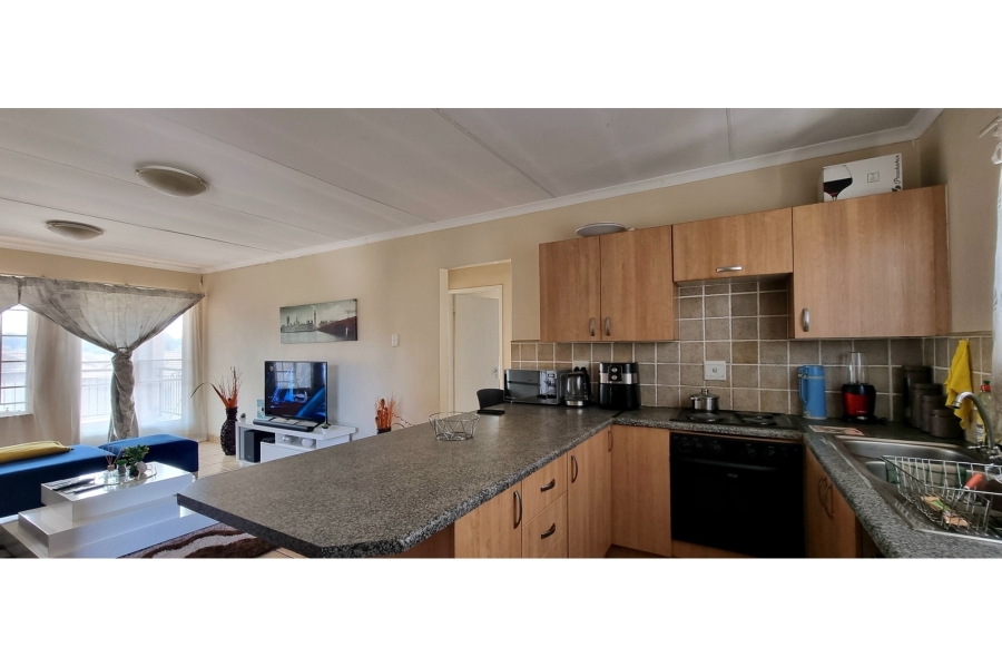 2 Bedroom Property for Sale in Meredale Gauteng