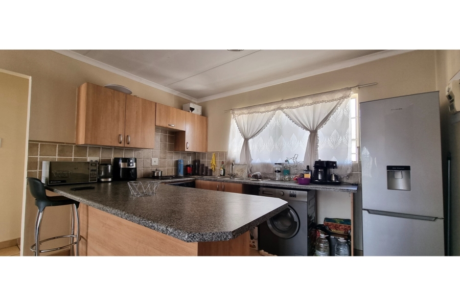 2 Bedroom Property for Sale in Meredale Gauteng