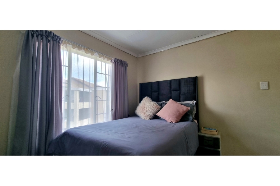 2 Bedroom Property for Sale in Meredale Gauteng