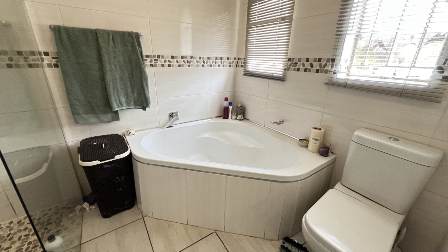 3 Bedroom Property for Sale in Greenhills Ext 3 Gauteng