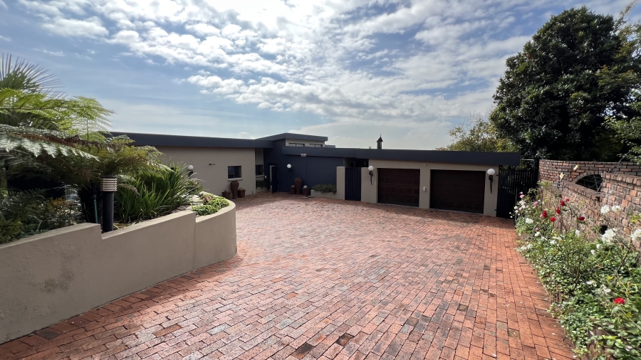 7 Bedroom Property for Sale in Rangeview Gauteng