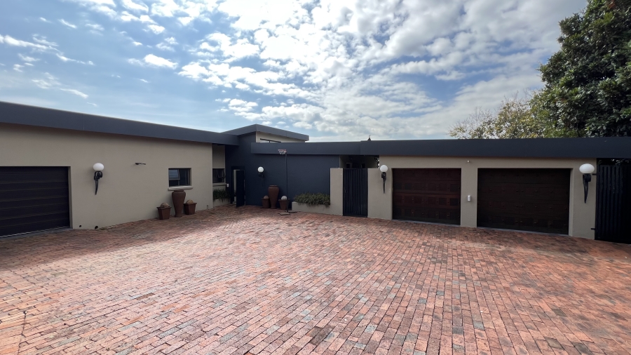 7 Bedroom Property for Sale in Rangeview Gauteng