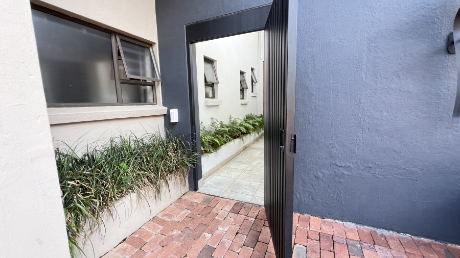 7 Bedroom Property for Sale in Rangeview Gauteng