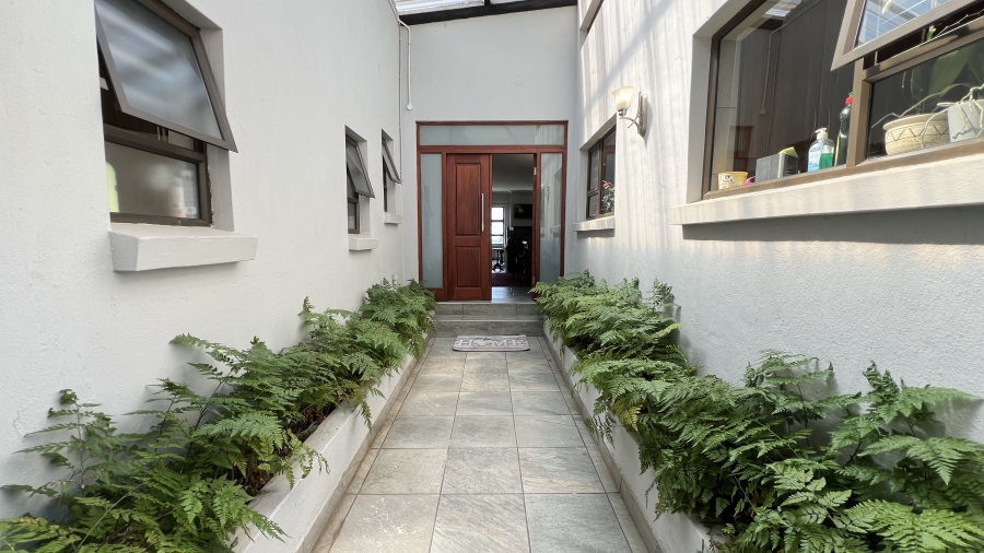 7 Bedroom Property for Sale in Rangeview Gauteng