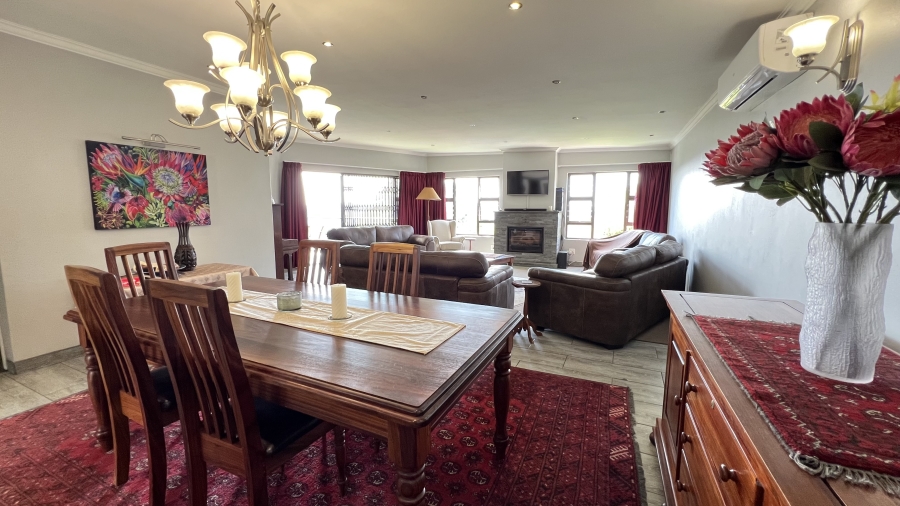 7 Bedroom Property for Sale in Rangeview Gauteng