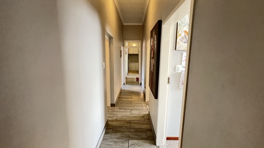 7 Bedroom Property for Sale in Rangeview Gauteng
