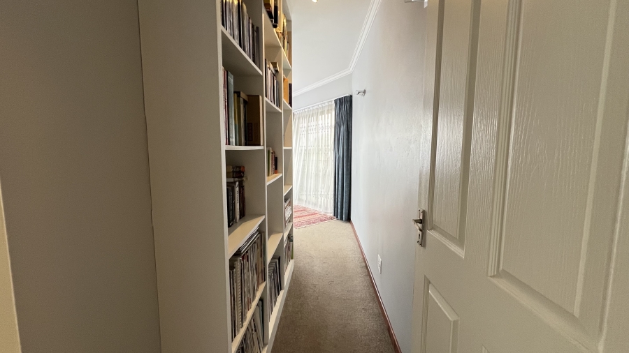 7 Bedroom Property for Sale in Rangeview Gauteng