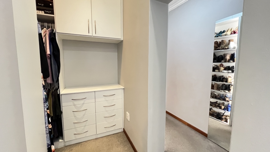 7 Bedroom Property for Sale in Rangeview Gauteng