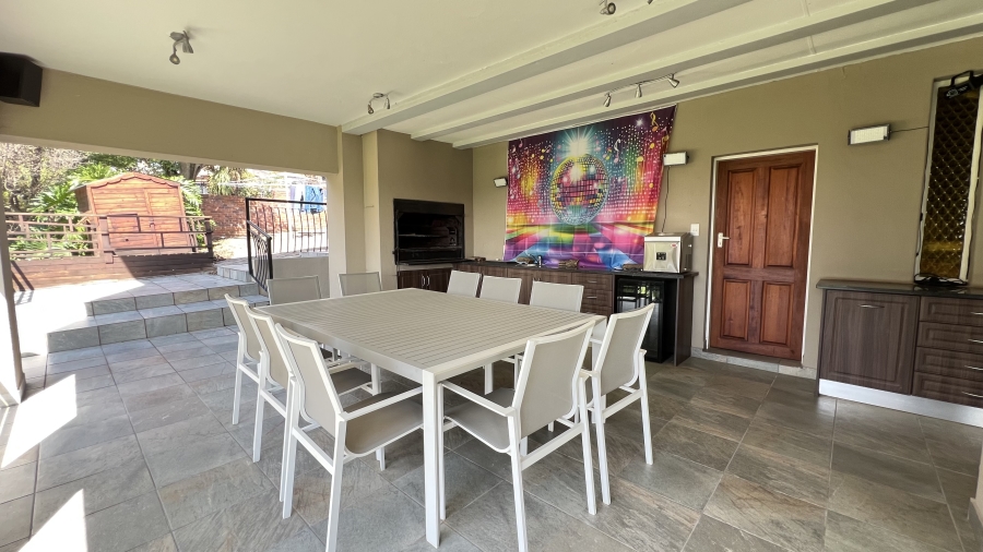 7 Bedroom Property for Sale in Rangeview Gauteng