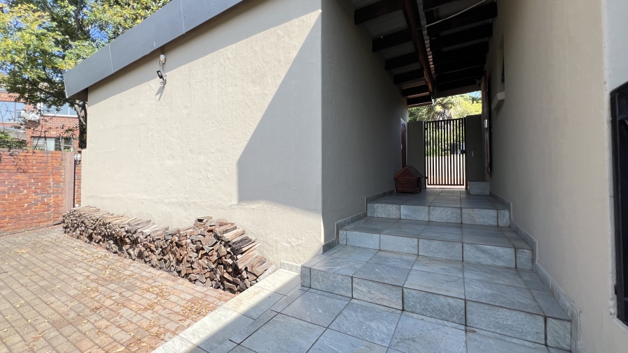 7 Bedroom Property for Sale in Rangeview Gauteng