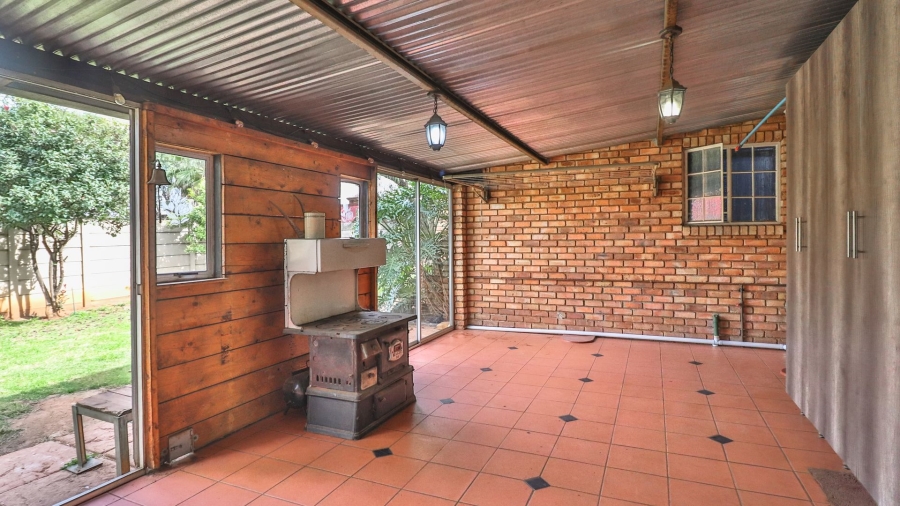 3 Bedroom Property for Sale in Sunward Park Gauteng