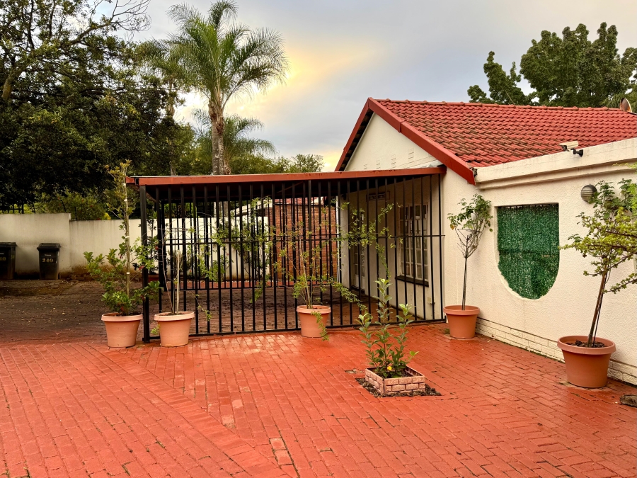 4 Bedroom Property for Sale in Murrayfield Gauteng