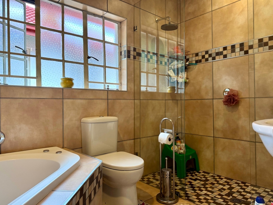4 Bedroom Property for Sale in Murrayfield Gauteng