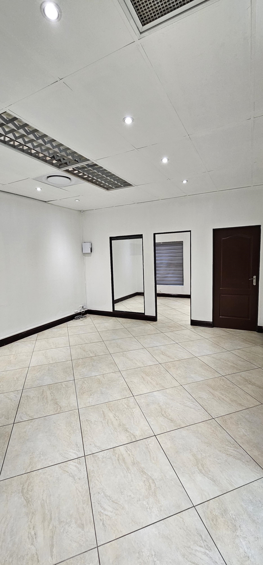 To Let commercial Property for Rent in Die Hoewes Gauteng