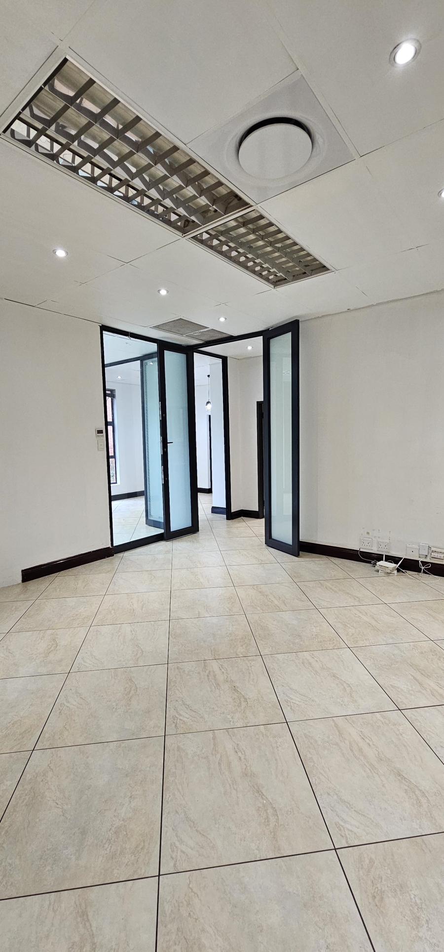 To Let commercial Property for Rent in Die Hoewes Gauteng