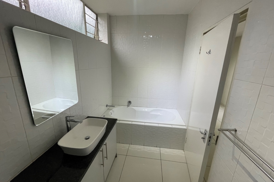 3 Bedroom Property for Sale in Sandhurst Gauteng